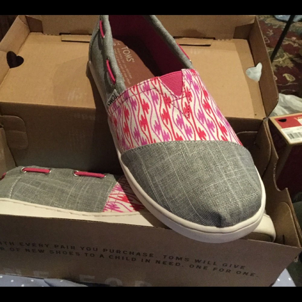 PINK & SILVER TOMS BIMINI SILVER BURLAP SERAPE NEW - Picture 4 of 6